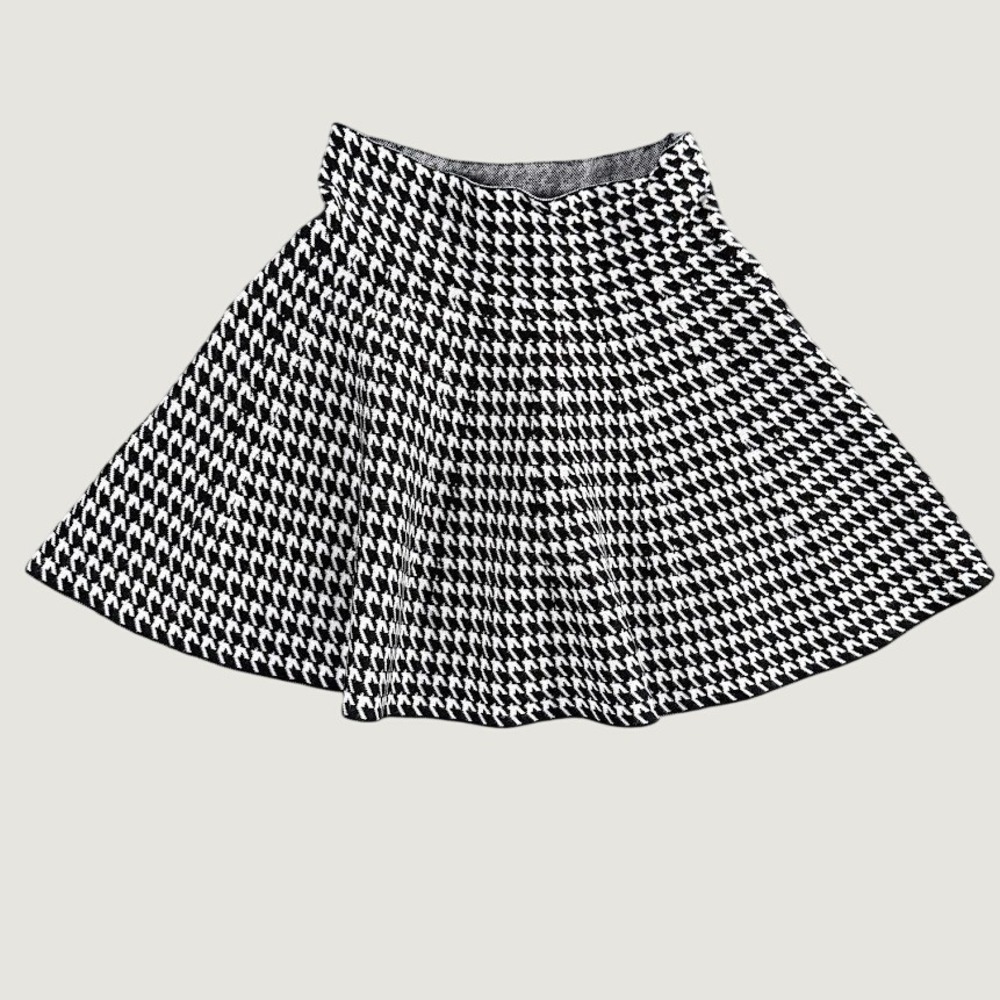 Rue21 Womens Large Black White Houndstooth Knit Skater Flare Skirt RN 70829